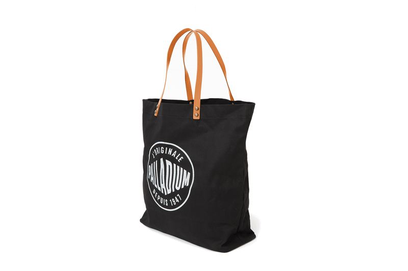 Black Men's Palladium Round Logo Tote Bags | 1290VAJQZ