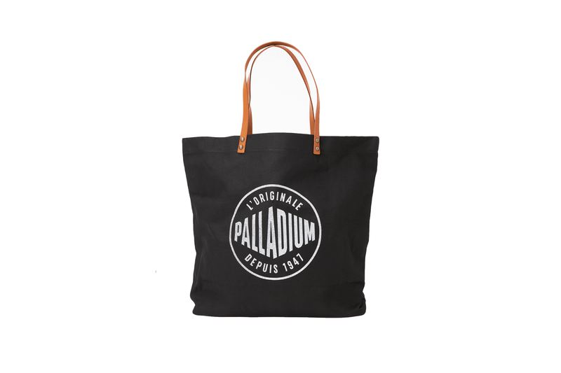 Black Women\'s Palladium Round Logo Tote Bags | 2679AXZKR