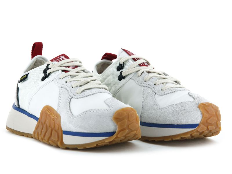 White Women's Palladium Troop Runner Low Tops | 7512ICVTP